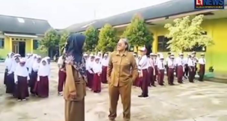 GURU HAMPIR CEKIK MURID