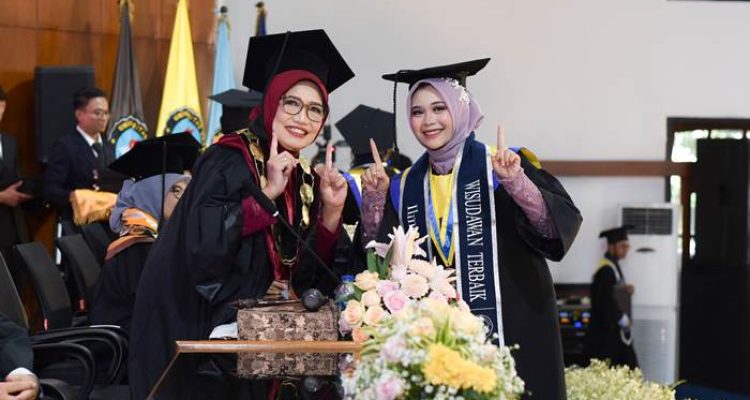 wisuda key