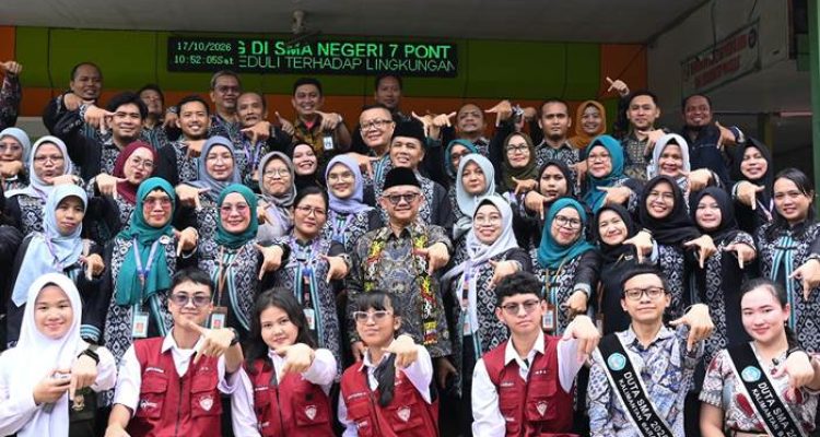 REVITALISASI SEKOLAH DI KALBAR